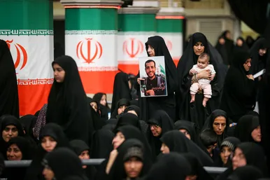 گزارش تصویری | مراسم بزرگداشت شهدای جنگ تحمیلی اخیر با حضور رهبر انقلاب اسلامی