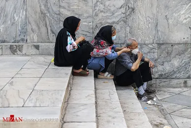 سرگردانی افغانستانی‌ها در مقابل سفارت آلمان