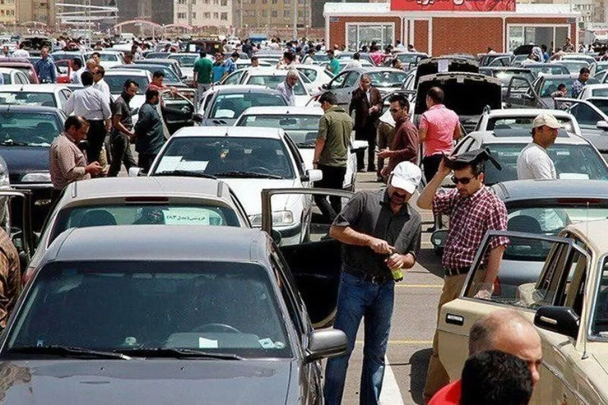 رئیس اتحادیه نمایشگاه‌داران خودرو مشهد: قیمت‌ها در بازار خودرو نسبت به هفته گذشته به ثبات نسبی رسیده است
