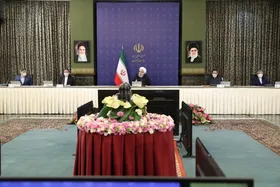 واگذاری سهام دولت در برخی شرکت&zwnj;های بورسی به بانک&zwnj;های ملت، صادرات و تجارت