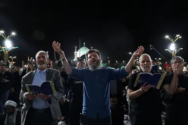 مراسم احیاء شب 21 ماه رمضان در حرم مطهر رضوی