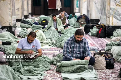 آیین معنوی اعتکاف در حرم امام رضا (ع)