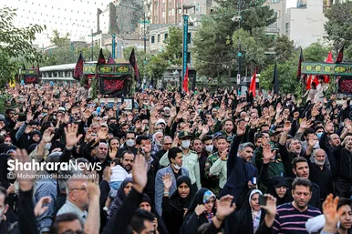 تشییع پیکر مطهر ۵ شهید مدافع حرم در مشهد