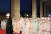 «نماز فرشته‌ها» در نخستین شب آیین بدرقه مردمی امام شهید اقامه شد