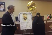 پوستر نهمین سالگرد حسین محرابی، شهید مدافع حرم، در مشهد رونمایی شد