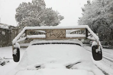 بارش برف در مشهد ۲