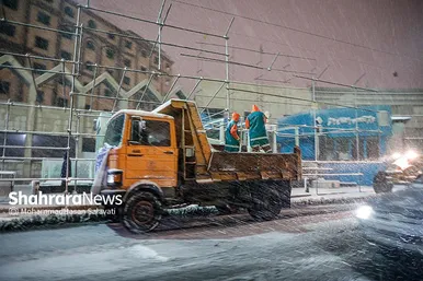 گزارش تصویری | خدمات دهی نیروهای شهرداری مشهد در روزهای برفی