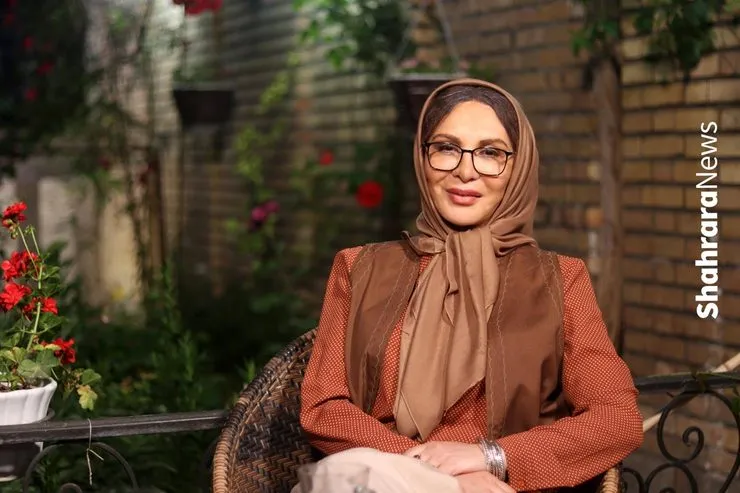 گفتگو‌ی شهرآرانیوز با افسانه بایگان که این روز‌ها در مشهد جلو دوربین رفته است