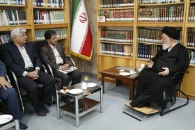 آیت&zwnj;الله علم&zwnj;الهدی: نصب پنل خورشیدی برای مراکز پرمصرف ضروری است | اولویت با تامین برق ضروریات مردم است نه مراکز تفریحی پر مصرف