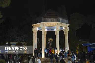 لحظه تحویل سال در حافظیه شیراز