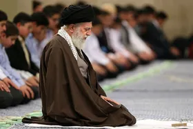ویدئو | توضیحات مکبر معروف درباره&zwnj; نقل جمله عجیبی در مراسم وداع با رهبر شهید