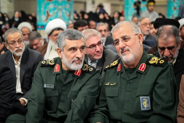 رهبر معظم انقلاب: اتحاد دنیای اسلام، تنها راه ایستادگی در مقابل باج‌طلبی قدرت‌های بزرگ است