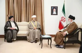رهبر انقلاب در دیدار سلطان عمان: از روابط با مصر استقبال می&zwnj;کنیم| گسترش روابط ایران و عمان به نفع هر دو کشور است+ عکس