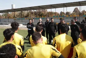 میثاقیان: برای رفتن به خانه خودم منتظر دعوت نمی&zwnj;مانم