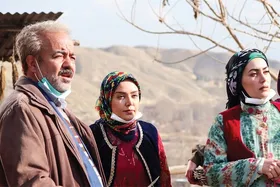 نگاهی به فصل چهارم سریال &laquo;نون خ&raquo; که تلویزیون را در نوروز ۱۴۰۲ نجات داد | نوری در تاریکی