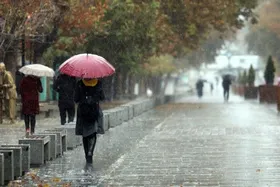 پیش&zwnj;بینی بارش باران در نوار شمالی کشور (۴ دی ۱۴۰۲)