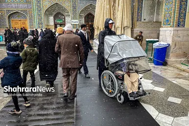 بارش اولین برف پاییزی در حرم مطهر رضوی