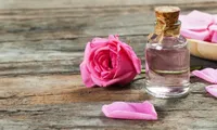 یک تونر طبیعی که برای درمان آکنه معجزه می‌کند