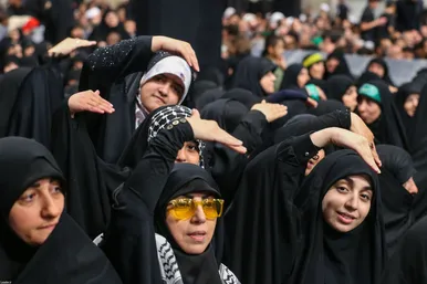 گزارش تصویری | سخنرانی رهبر معظم انقلاب در مراسم عزاداری شهادت امام رضا(ع)