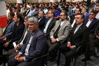 عکس‌هایی از دیدار مدال‌آوران ورزشی و علمی با رهبر انقلاب (۲۸ مهرماه ۱۴۰۴)