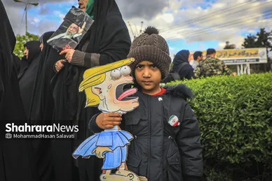 گزارش تصویری | تشکیل زنجیره انسانی مردم در کنار نیروگاه حرارتی مشهد