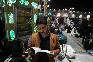 مراسم احیاء شب 21 ماه رمضان در حرم مطهر رضوی