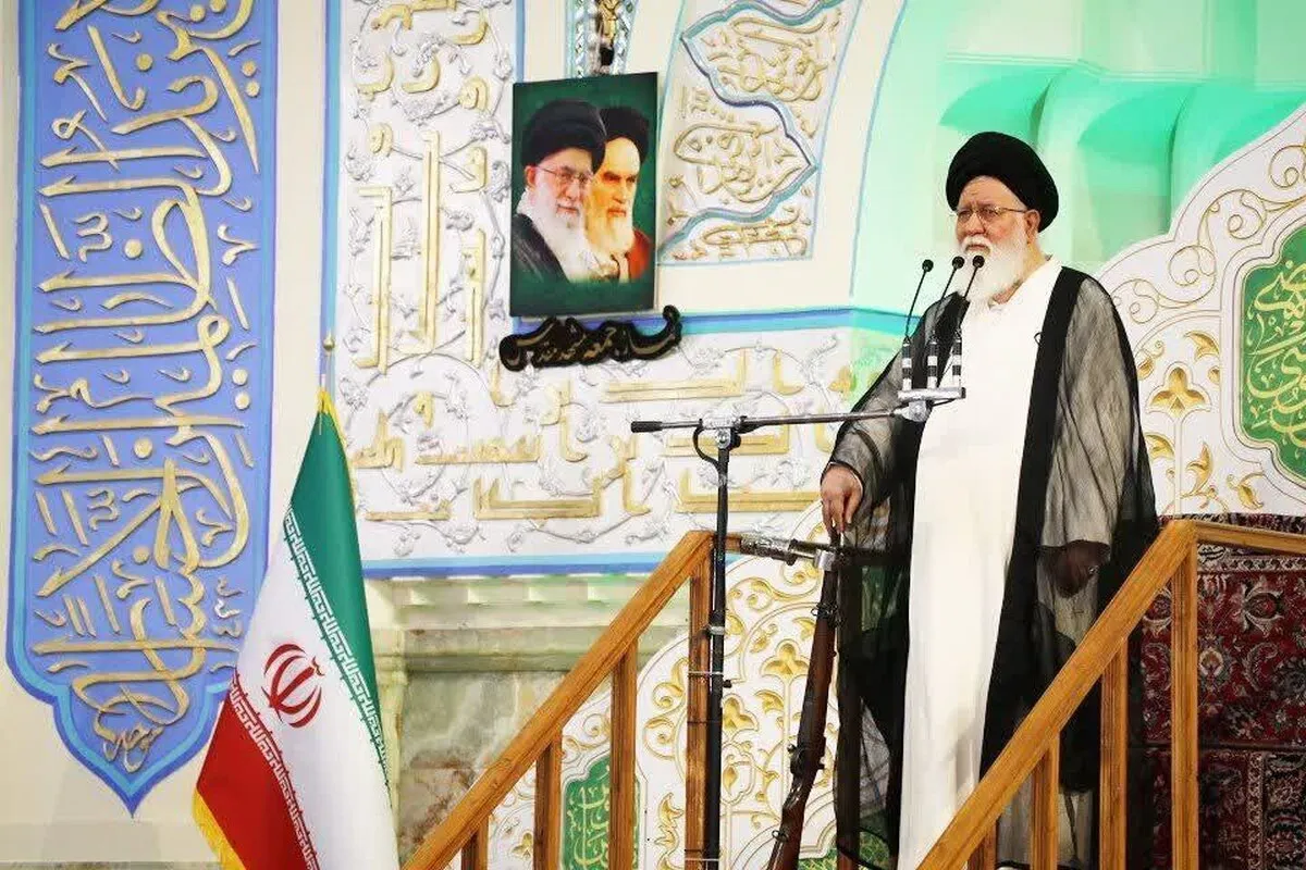 آیت‌الله علم‌الهدی: نبوغ و بینش، ویژگی جوان ایرانی است| بدون توقف، مسیر پیشرفت و گره گشایی از مردم را ادامه دهید