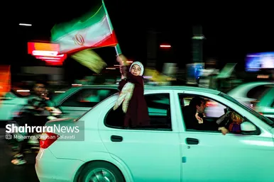 گزارش تصویری | شادی مردم مشهد از حمله موشکی ایران به رژیم صهیونیستی در میدان فلسطین
