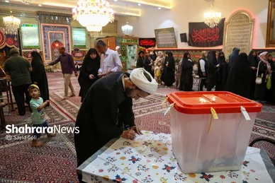 عکس‌هایی از مرحله دوم انتخابات چهاردهمین دوره ریاست‌جمهوری در مشهد (۲)