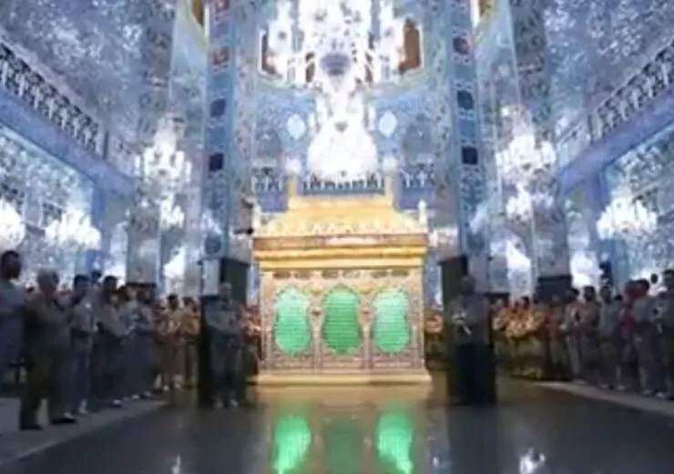 ویدئو | لحظه بازشدن مرقد مطهر حضرت زینب(س) پس از نصب ضریح جدید
