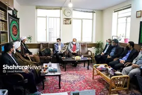 آیت&zwnj;الله اشرفی&zwnj; شاهرودی در دیدار مدیران مؤسسه شهرآرا: فلسفه وجودی مشهد بارگاه امام رضا (ع) است