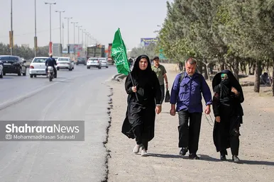 زائران پیاده امام رضا (ع)