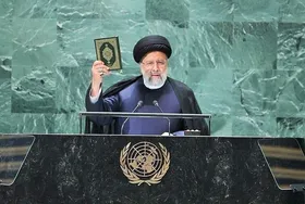 پرچم کنسولگری&zwnj;های مستقر در مشهد به حالت نیمه افراشته درآمد