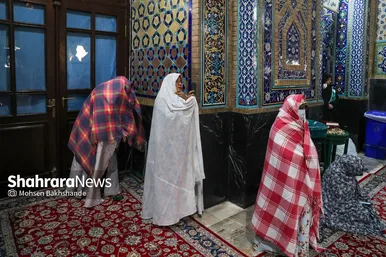 آیین معنوی اعتکاف در حرم امام رضا (ع)