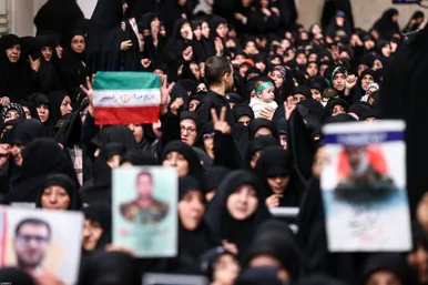 گزارش تصویری | سخنرانی رهبر معظم انقلاب در مراسم عزاداری شهادت امام رضا(ع)