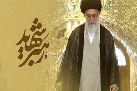ویدیو| وداع جانسوز دخترک ویلچری با رهبر شهید در تهران