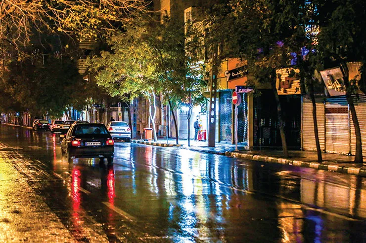 کلاف سردرگم تردد  شبانه تاکسی‌های اینترنتی | تأییدیه فرمانداری ملاک تردد شبانه