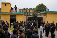 شمار شهدای انفجار تروریستی مسجد شیعیان در پاکستان به ۳۱ نفر رسید
