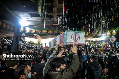مراسم تدفین پیکر ۳ شهید گمنام در میدان شهدا مشهد