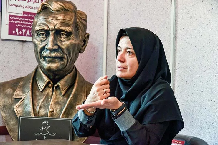 کسی صدای ناشنوایان را نمی‌شنود