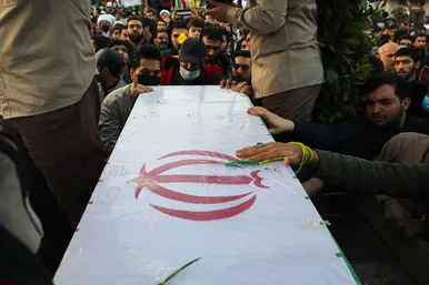 تشییع با شکوه 3 شهید مدافع امنیت در مشهد