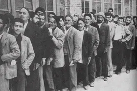 بازخوانی ماجرای یوم الله ۱۲ فروردین و آغاز ممتازترین مردم سالاری دینی