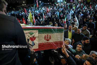 گزارش تصویری | وداع با پیکر سردار شهید حسین ظریفی در دویست‌ودهمین شب اجتماع مشهدی‌ها