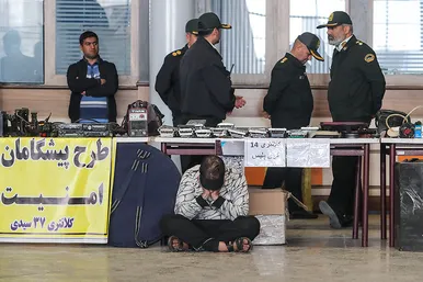 نمایشگاه کشفیات پلیس در طرح 