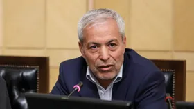 عضو شورای سیاست&zwnj;گذاری اصلاح&zwnj;طلبان: مگر قسم خوردیم عارف همیشه در رأس اصلاح&zwnj;طلبان باشد؟