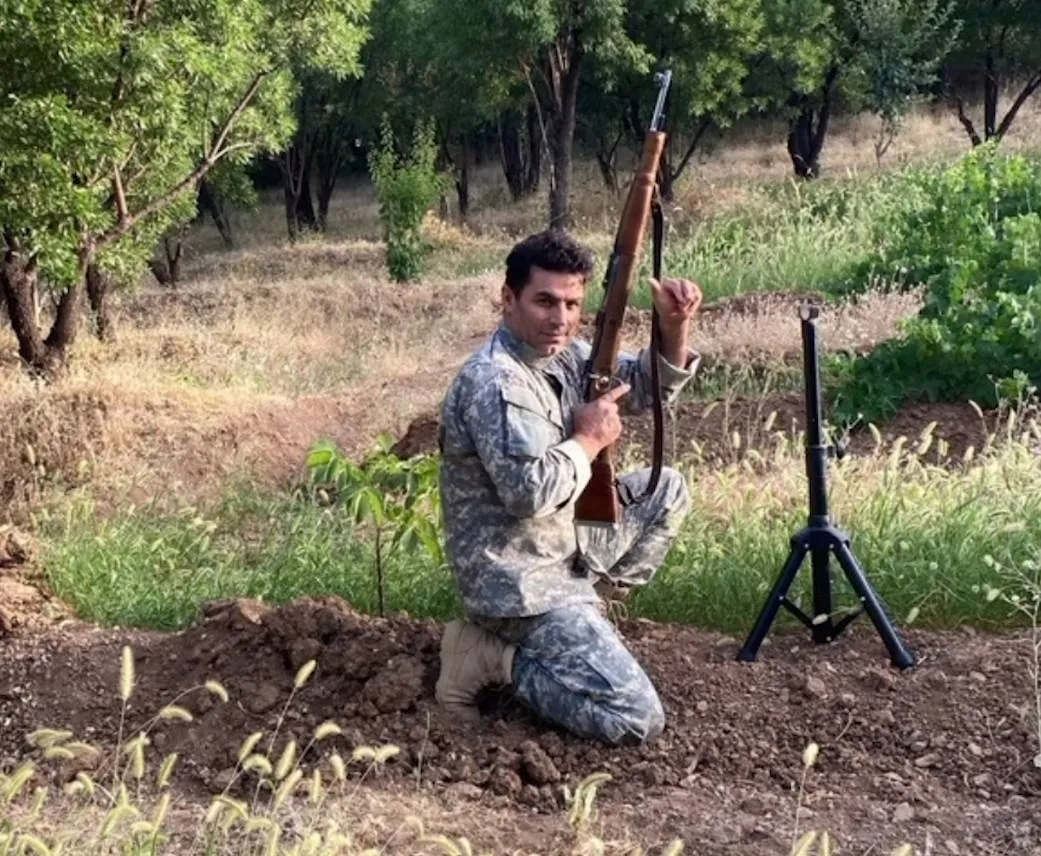سیاوش جمشیدی، از اراذل و اوباش مسلح شهرکرد اعدام شد + عکس (۱۱ مهر ۱۴۰۵) سیاوش جمشیدی، از اراذل و اوباش مسلح شهرکرد اعدام شد + عکس (۱۱ مهر ۱۴۰۵)