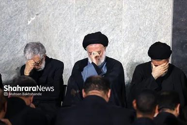 گزارش تصویری | شب دوم مراسم بزرگداشت رهبر شهید ایران در حرم مطهر امام رضا (ع)