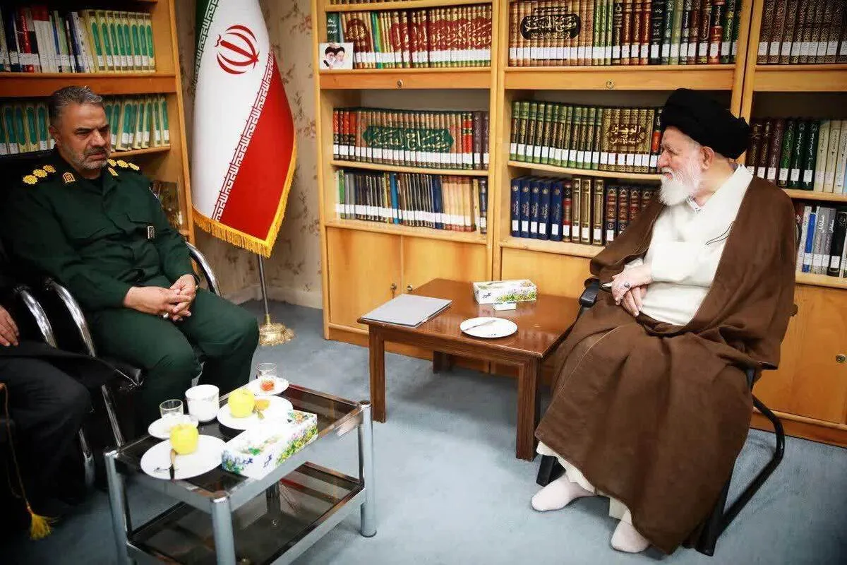 آیت‌الله علم‌الهدی: نهاد حفظ آثار ارزش‌های دفاع مقدس، ظرفیت میدان‌داری عرصه فرهنگ را دارد
