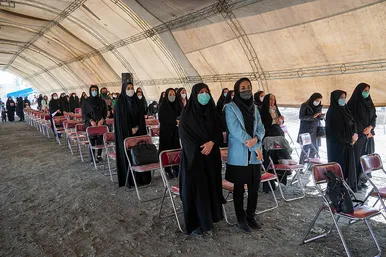 مراسم کاشت نهال توسط بانوان شهر