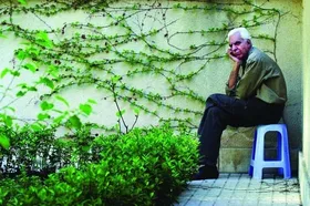 ماجرای انتخاب سنگ قبر &laquo;کیومرث پوراحمد&raquo; پیش از مرگ